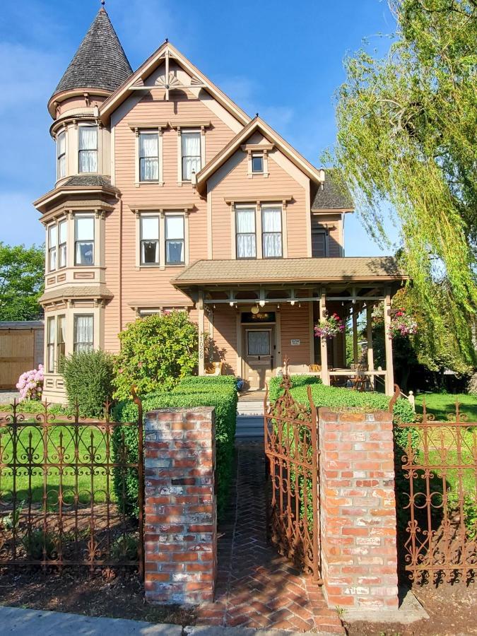 Adams Pragge House - Victorian Bed & Breakfast Порт-Таунсенд Екстер'єр фото