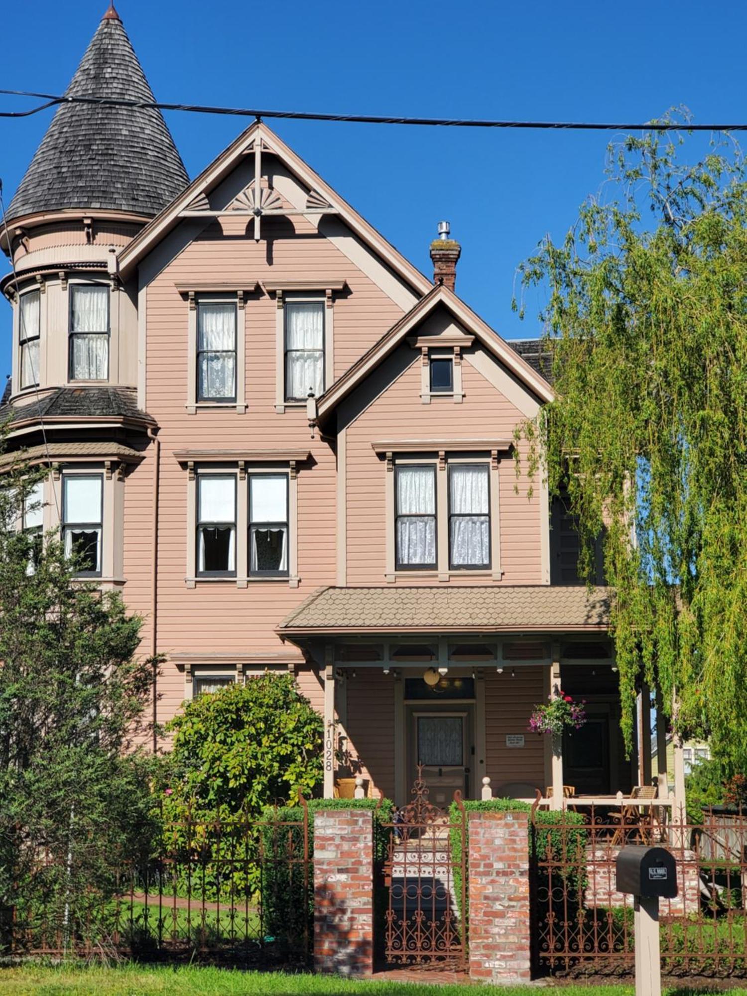 Adams Pragge House - Victorian Bed & Breakfast Порт-Таунсенд Екстер'єр фото